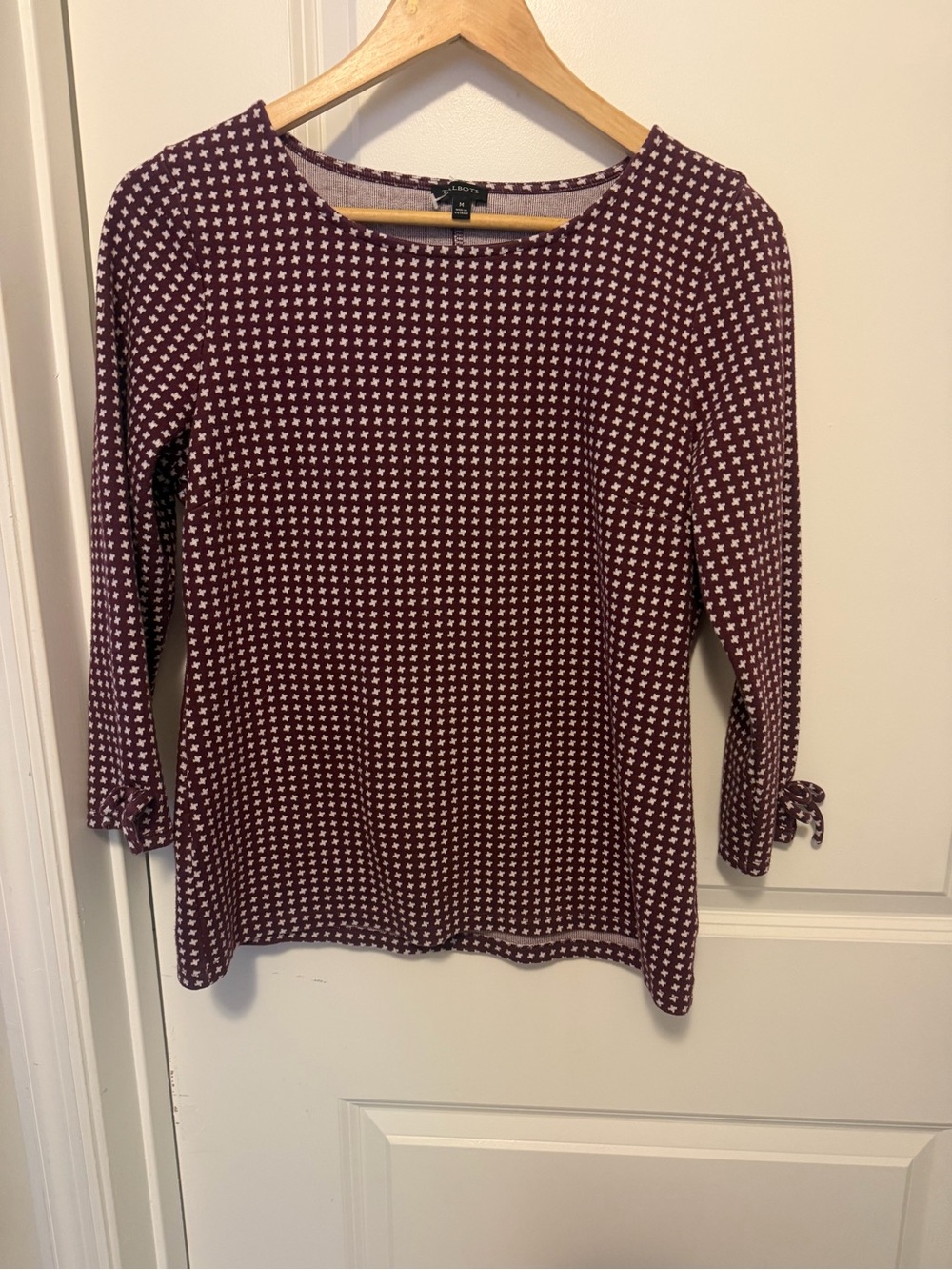 Talbots 3/4 Sleeve Top w bow detail. Wine color